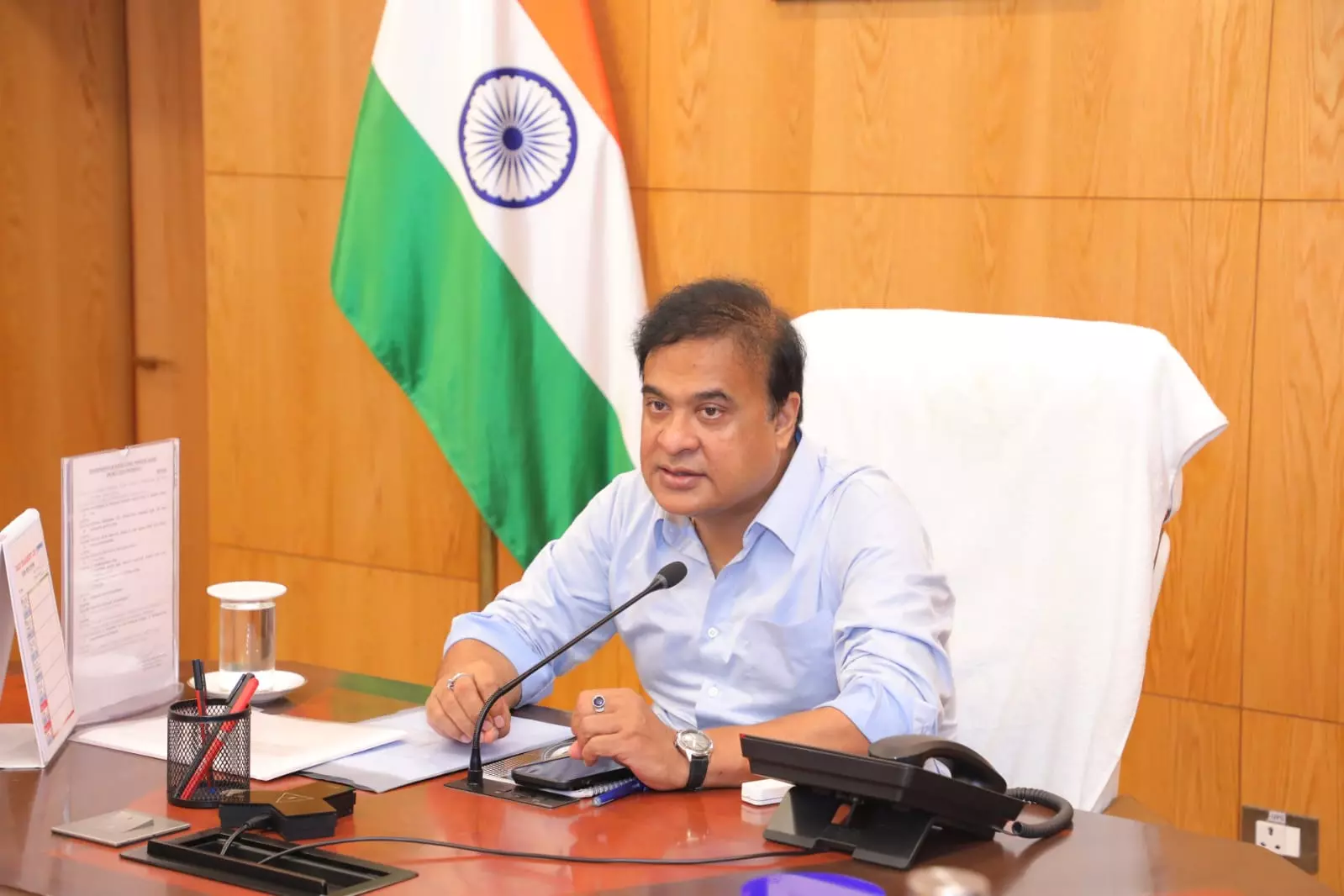 দুই লাখ চাকৰি দিয়াৰ লক্ষ্যত হাতে-কামে লাগিছে চৰকাৰ