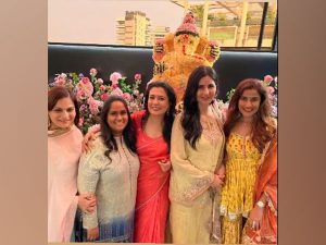 Have a look at Sara's Ganesh Chaturthi celebrations with mom