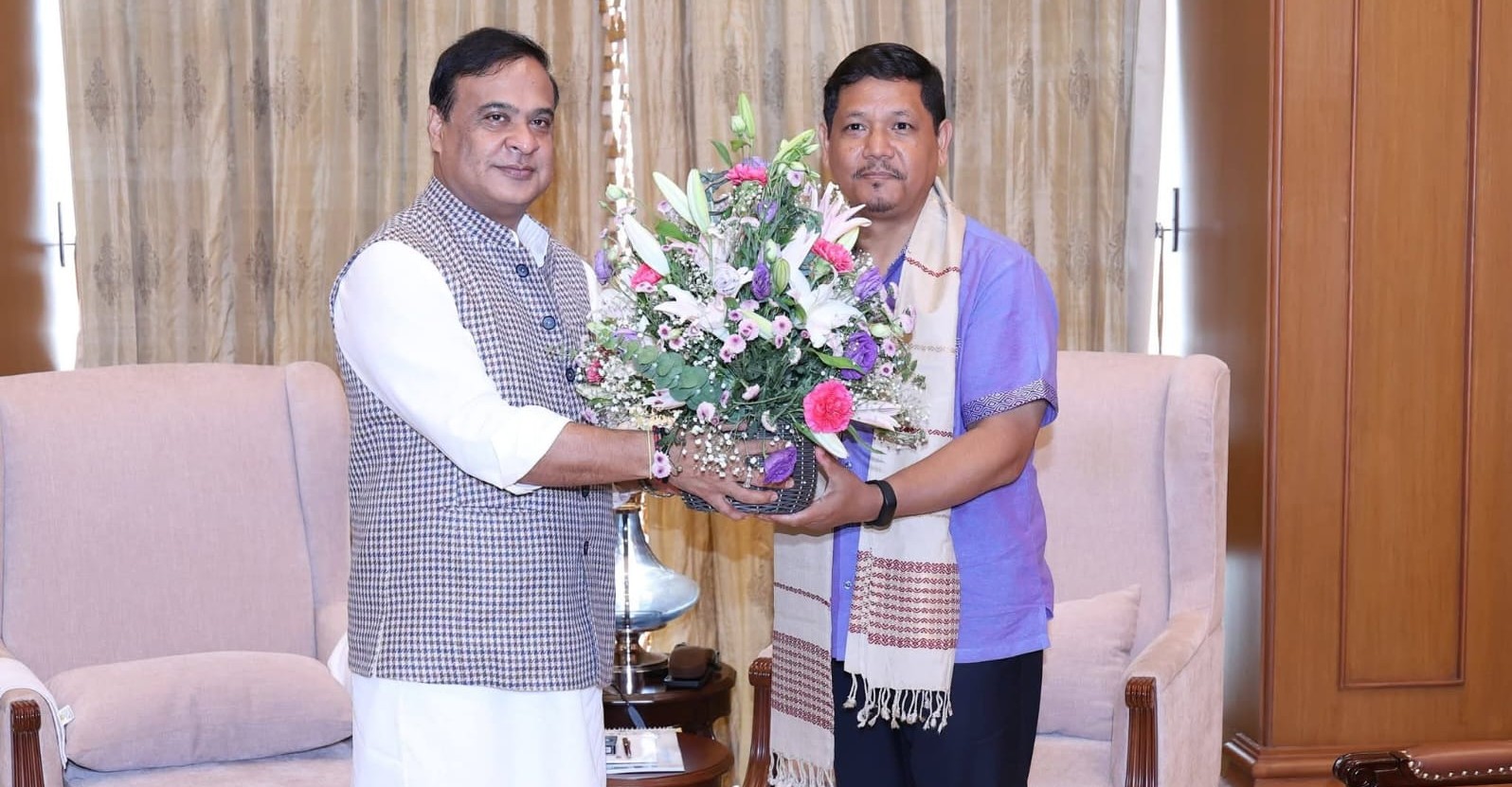 সীমা বিবাদ : দিছপুৰত মেঘালয়ৰ মুখ্যমন্ত্রীৰে বৈঠক হিমন্ত বিশ্ব শৰ্মাৰ