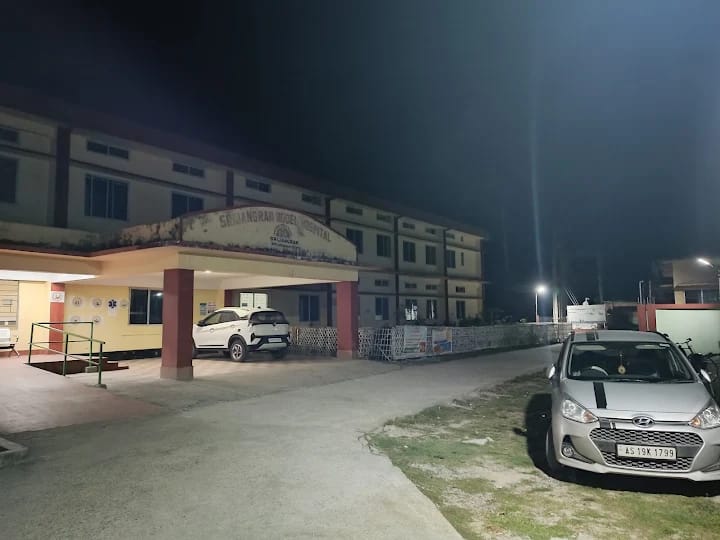 সৃজনগ্ৰামত সংবাদকৰ্মীক আক্ৰমণ চিকিৎসালয়ৰ সুৰামত্ত কৰ্মচাৰীৰ