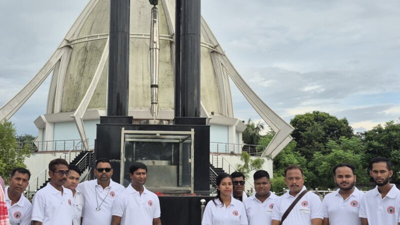 Jalukbari Press Club leaves for Sivasagar with flood relief materials