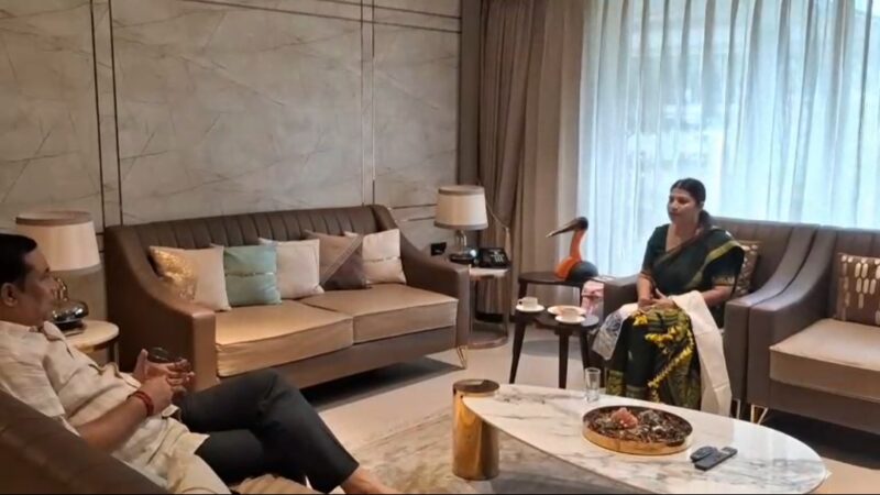 Assam Forest Minister Jayanta Mallabaruah Meets Conservationist Dr. Purnima Devi Barman, Reaffirms Commitment to Hargila Conservation