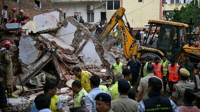 DELHI BUILDING COLLAPSE: DEATH TOLL RISES TO 6