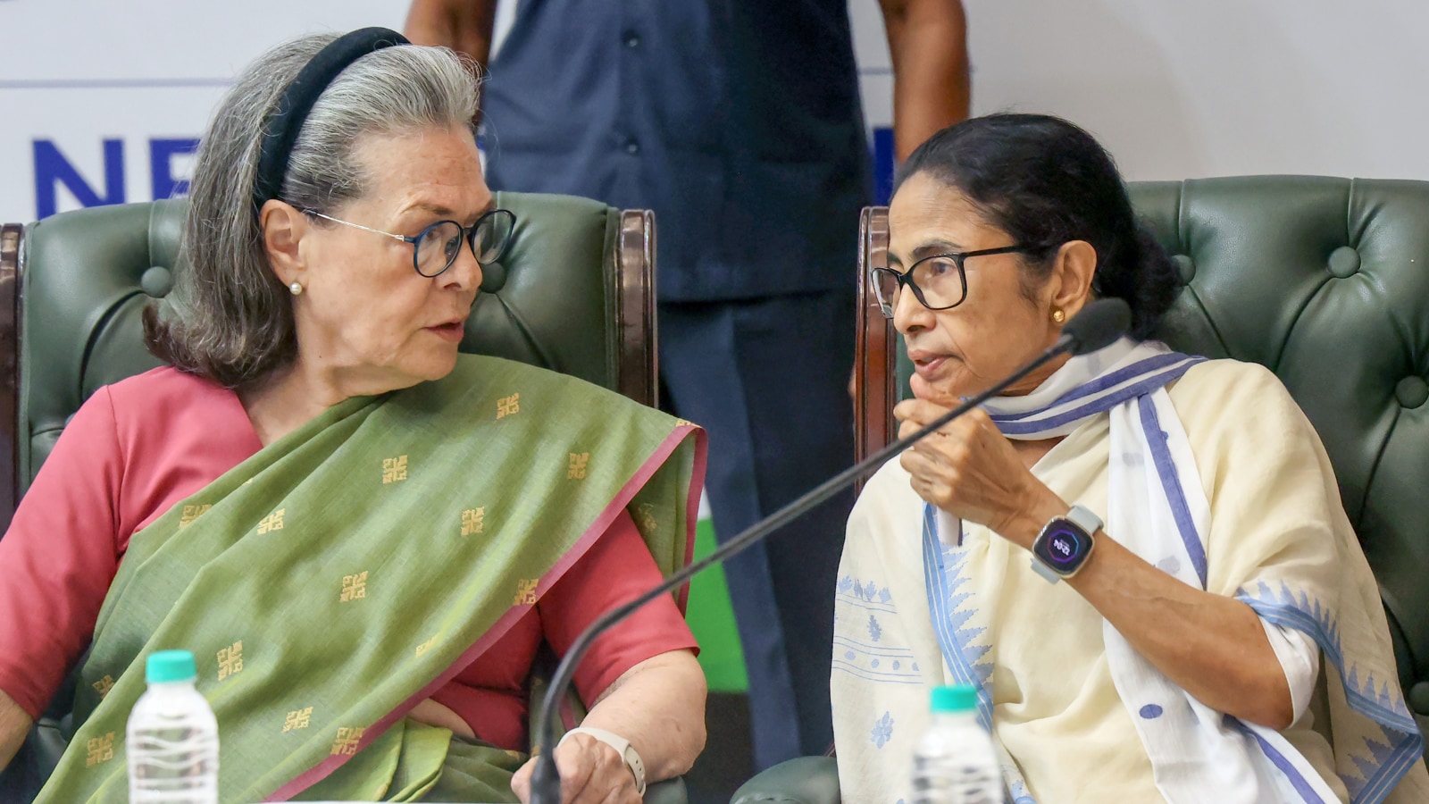 Mamata Meets Sonia: Opposition Unity Talks Gain Fresh Momentum Ahead of Key Political Battles