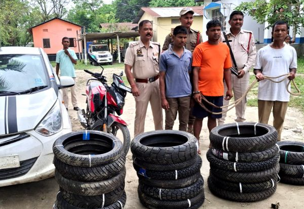 ৩২টাকৈ চুৰি টায়াৰ উদ্ধাৰ ভূৰাগাঁও আৰক্ষীৰ
